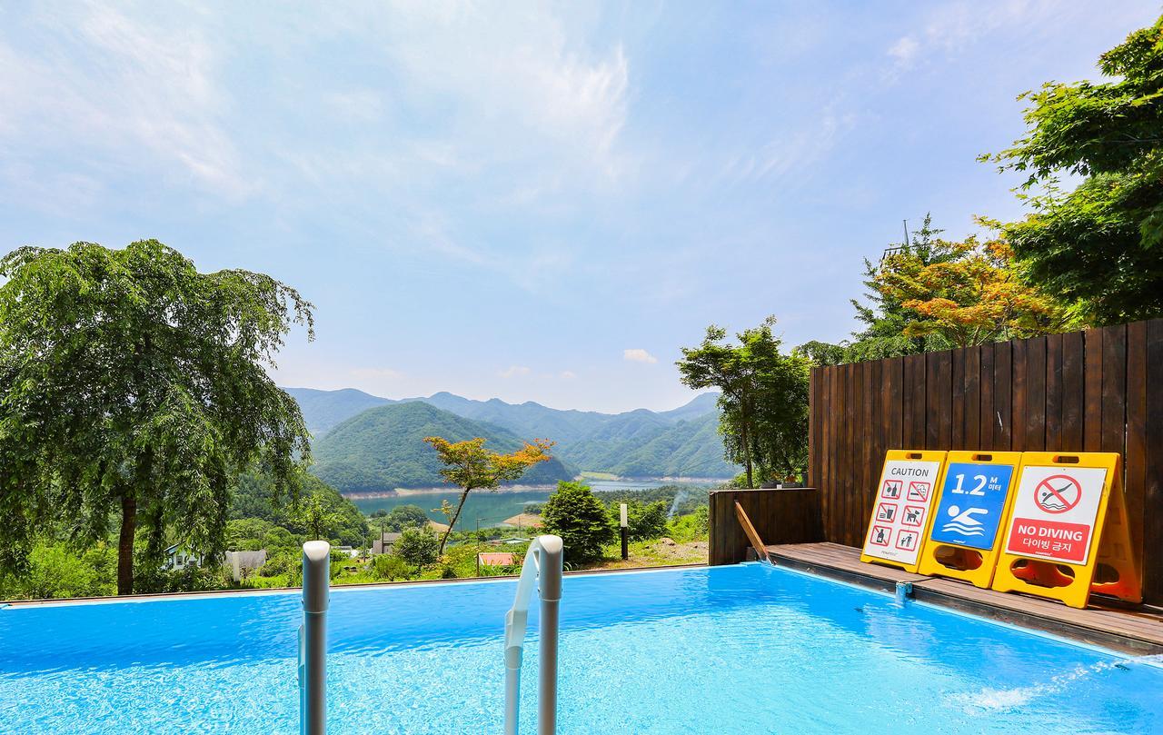 Penatess Pool Villa Chungju Buitenkant foto